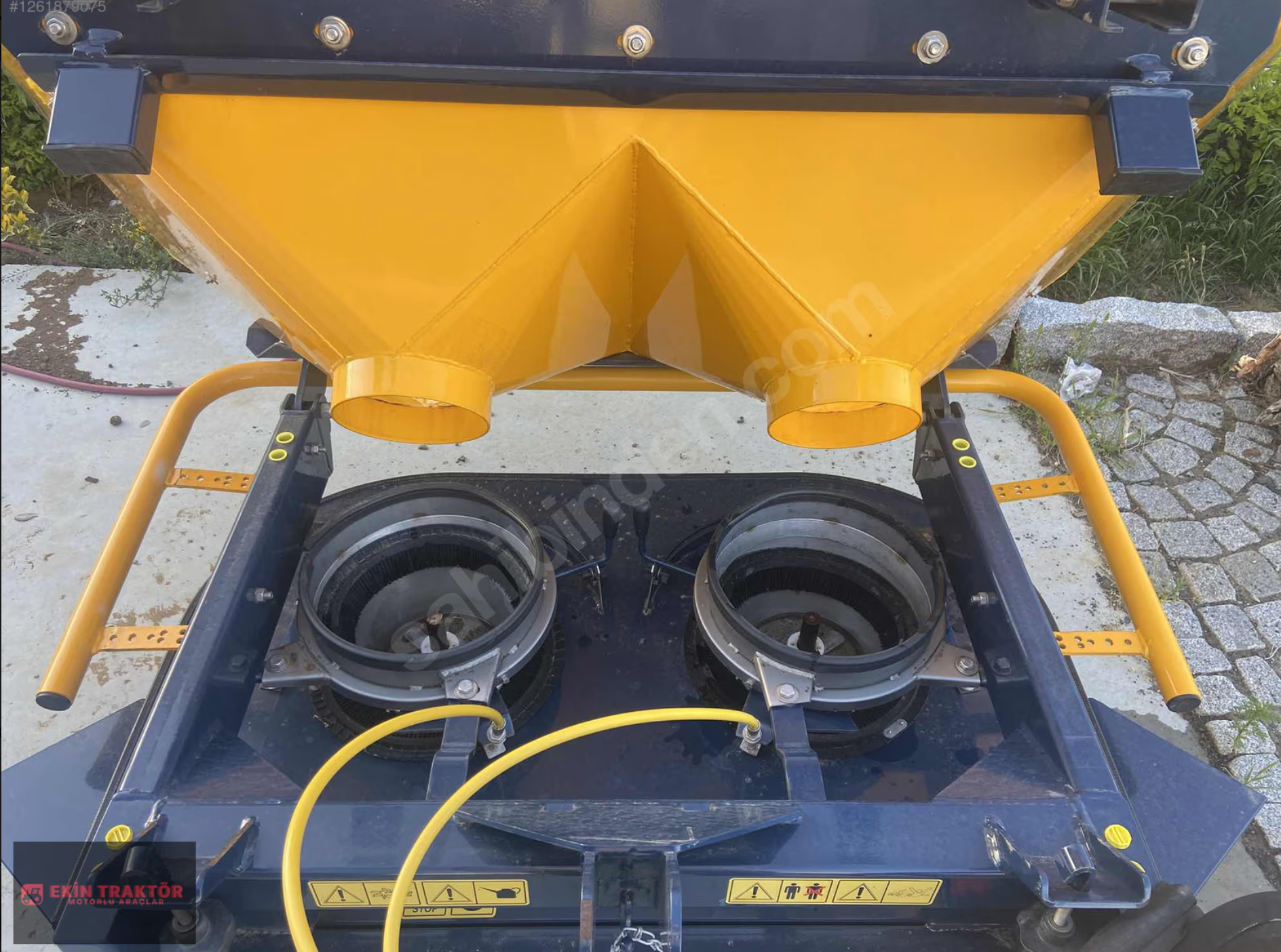 İtalyan Devi Agrimix Gübre Serpme Makinesi görüntü 2