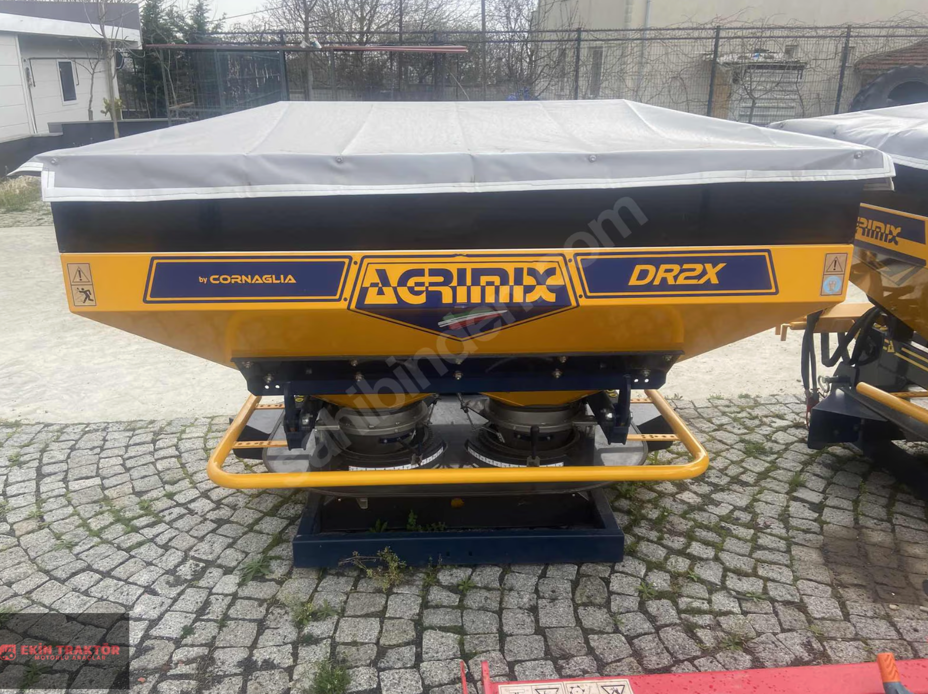 İtalyan Devi Agrimix Gübre Serpme Makinesi görüntü 4